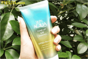Review Kem Chống Nắng Skin Aqua Màu Xanh Từ A – Z