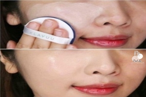 Cushion Klavuu xanh mang đến một lớp nền mỏng nhẹ, tự nhiên